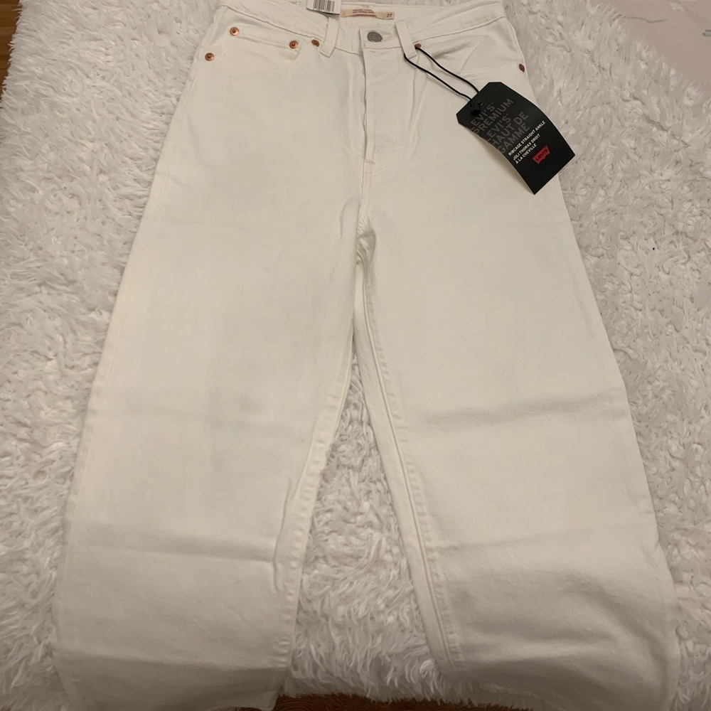 WHITE HIGHWAISTED LEVI STRAIGHT LEG RIBCAGE JEANS